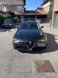 Alfa Romeo Giulia 2.2 diesel 180cv(2016)-perfetta
