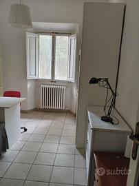 stanza/camera  400 euro Firenze