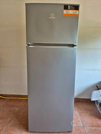 FRIGORIFERO CON FREEZER