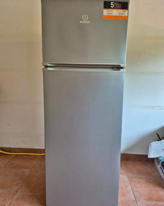 FRIGORIFERO CON FREEZER