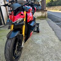 Ducati streertfighter v4s