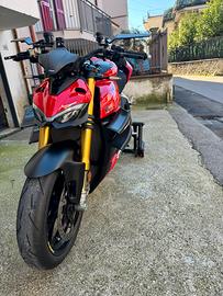 Ducati streertfighter v4s
