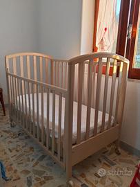 Lettino per bambini con materasso