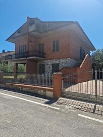 VL23 - Sinalunga (parte alta) villa di mq