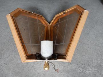 Lampada aplique in legno