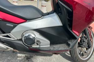Honda integra  700
