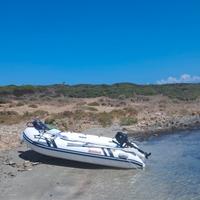 Gommone completo con motore 