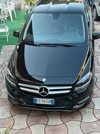 Auto Mercedes Classe B180