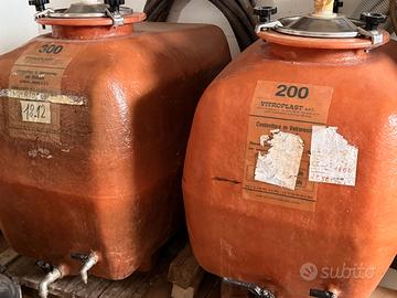 2 botti in vetroresina per alimenti