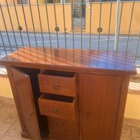 Mobile in legno massello