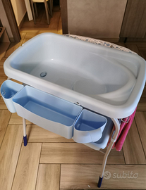 Vaschetta da bagno e fasciatoio