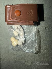 Auricolare vintage per radio a transistor.