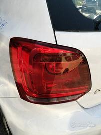 Fanale post sinistro VOLKSWAGEN POLO del 2010