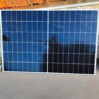 pannelli fotovoltaici e regolatore di carica 