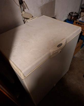 congelatore/freezer a pozzetto  whirlpool