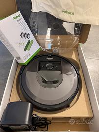 Roomba i7 , con scatola e accessori di ricambio