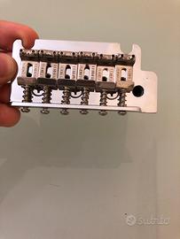 Ponte tremolo pivot Fender