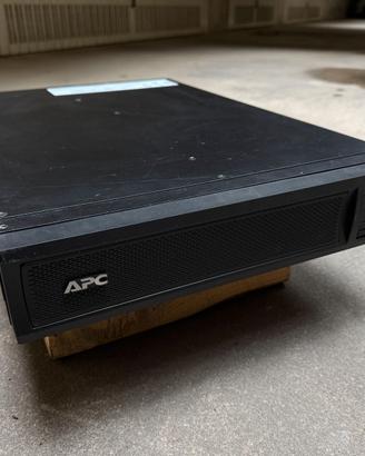 APC Smart-UPS 3000 VA 2700 W