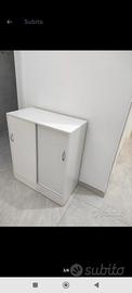 Mobiletto bianco per lavanderia/ ripostiglio