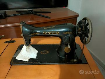 Macchina da cucire antica