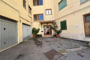 3 LOCALI A VICO EQUENSE