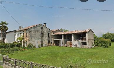 Rustico con Lotto 819m² casa singola realizzabile