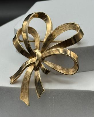Spilla Trifari vintage fiore oro