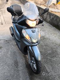 Honda sh300i