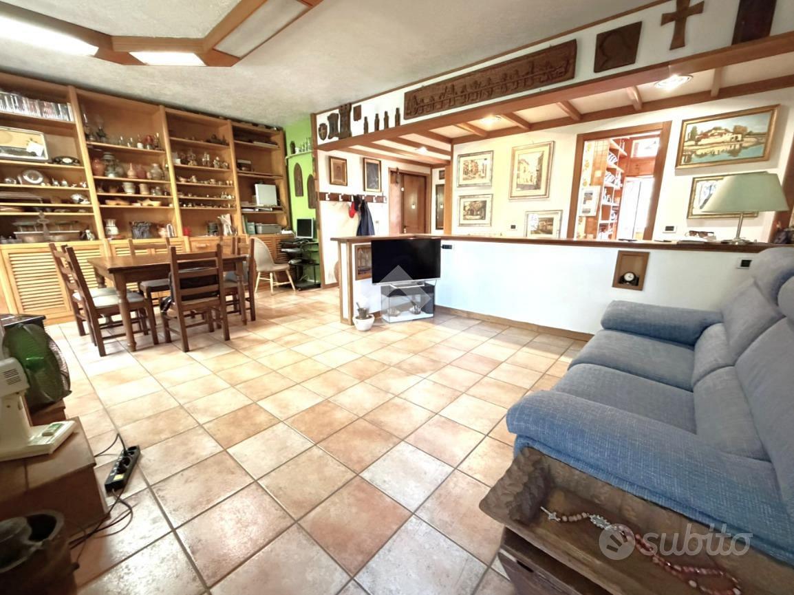 Apartment in Roma, Tor de' Cenci - Vista 3