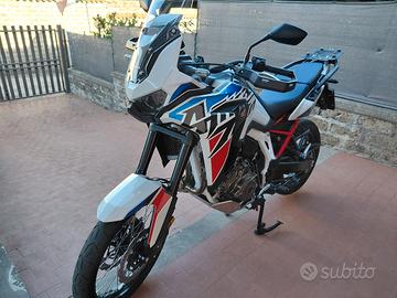 Africa twin 1100 standard 