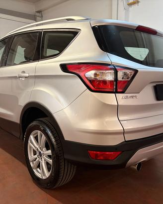 Ford Kuga 1.5 TDCI 120 CV S&S 2WD Business