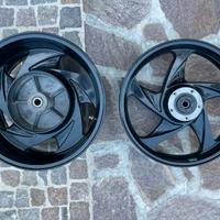 Coppia Cerchi ant./Post. Triumph Rochet 3