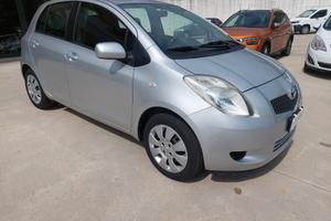 Toyota Yaris 1.0 benzina 5 porte Sol
