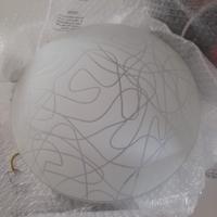 Una plafoniera diametro 30 cm