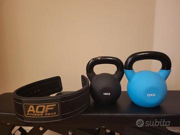 2 Kettlebells e cintura palestra
