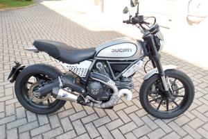 Ducati scrambler 800