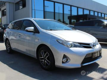 TOYOTA Auris Touring Sports 1.8 Hybrid Lounge