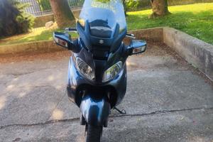Suzuki Burgman 650 executive 