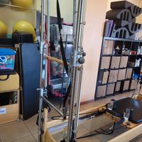 Pilates Reformer con tower di Cadillac 