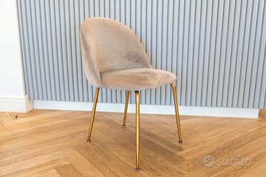Sedie Design Luxury in Velluto Beige con Gambe Oro