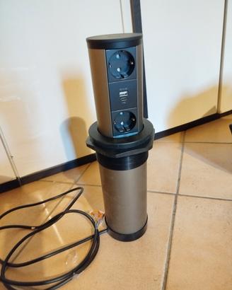 Torretta multipresa a scomparsa 
