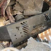 Paraurti anteriore uso gravoso Nissan Patrol y61