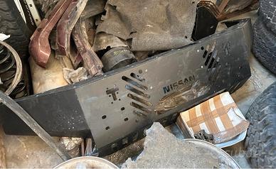 Paraurti anteriore uso gravoso Nissan Patrol y61