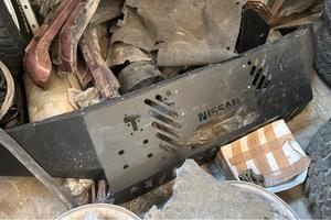 Paraurti anteriore uso gravoso Nissan Patrol y61