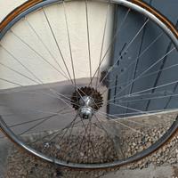 Ruota posteriore bici da corsa vintage