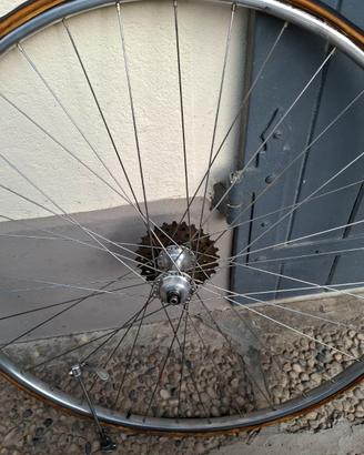 Ruota posteriore bici da corsa vintage