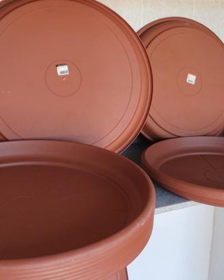 Sottovasi plastica Nuovi,rotondi,rettangolari,quad
