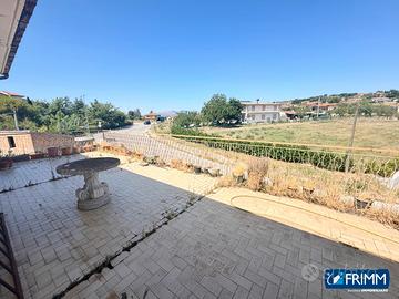 Appartamento con terrazzo - Coste di Oratino, CB