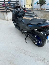 Tmax 560