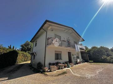VILLA SINGOLA A PIOMBINO DESE